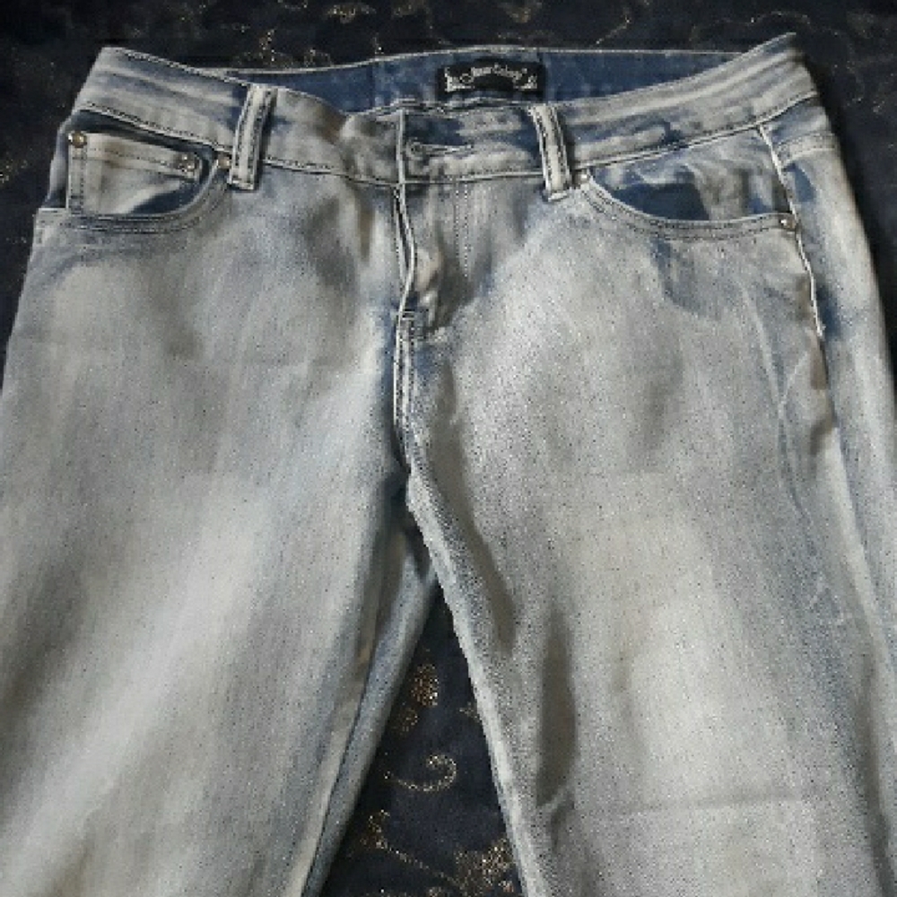 Casual Light Blue Jeans - Picture 2 of 5